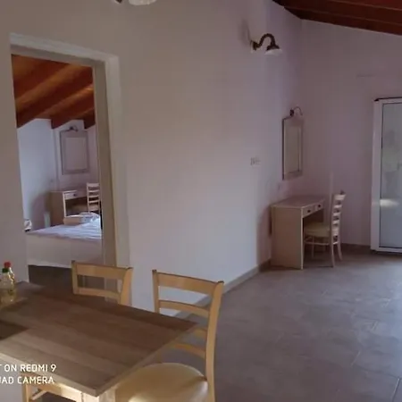 Agios Gerasimos لورداهاتا